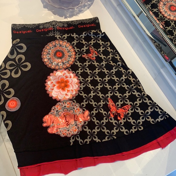Desigual skirt - Picture 1 of 7